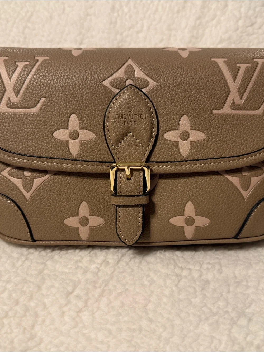 Louis Vuitton Taupe and Blush Monogram Crossbody Bag - Picture 7 of 7